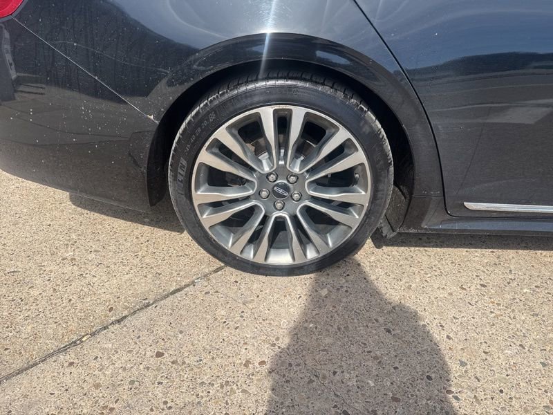 Used 2017 Lincoln Continental Select w/ Climate Package image 7