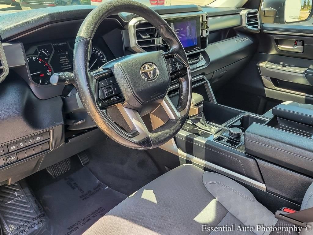 Used 2022 Toyota Tundra SR5 AWD/4WD image 9