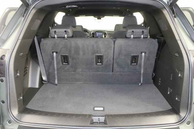 Used 2023 Chevrolet Traverse LT w/ Rear Camera Mirror Package image 20