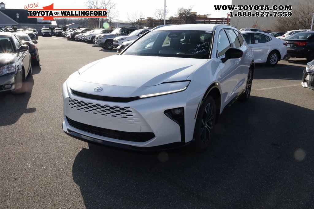 New 2025 Toyota Crown Signia