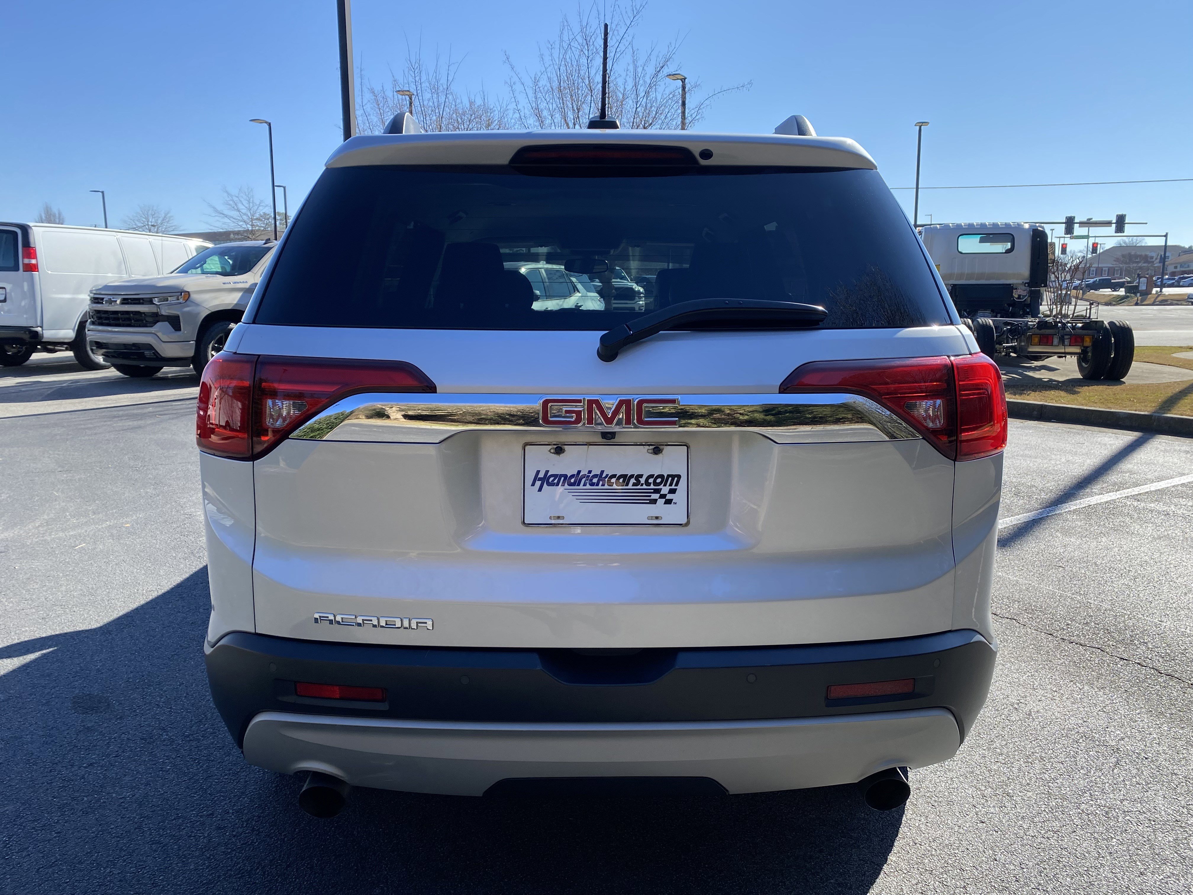 Used 2019 GMC Acadia SLT w/ LPO, Floor Liner Package image 8