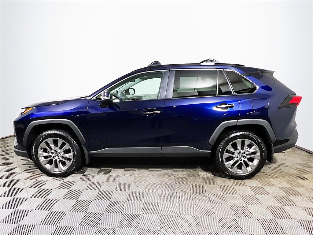 Used 2025 Toyota RAV4 Limited image 5
