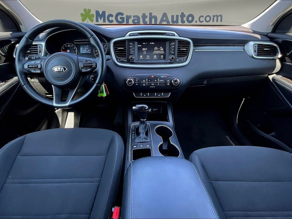 Used 2017 Kia Sorento AWD w/ LX Convenience Package image 9