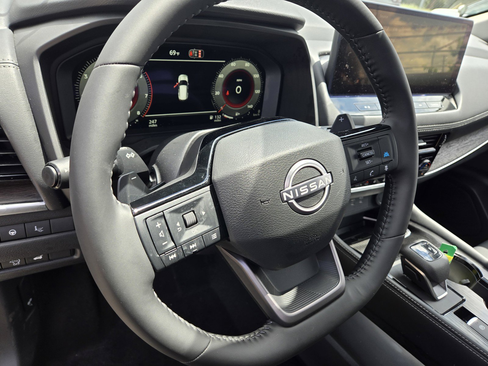 Certified 2026 Nissan Rogue Platinum w/ Platinum Premium Package AWD/4WD image 15