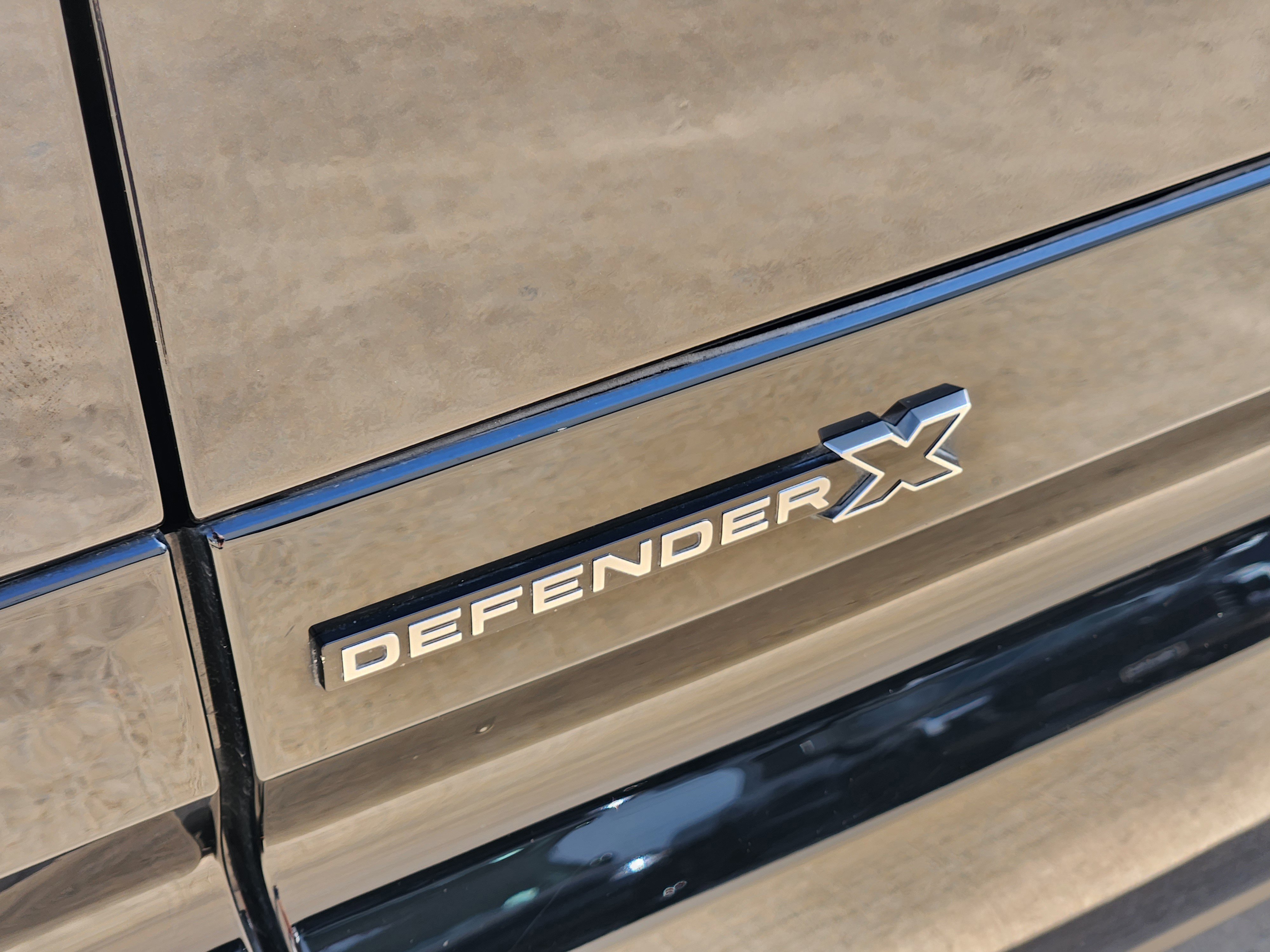 Certified 2024 Land Rover Defender 110 X AWD/4WD image 33