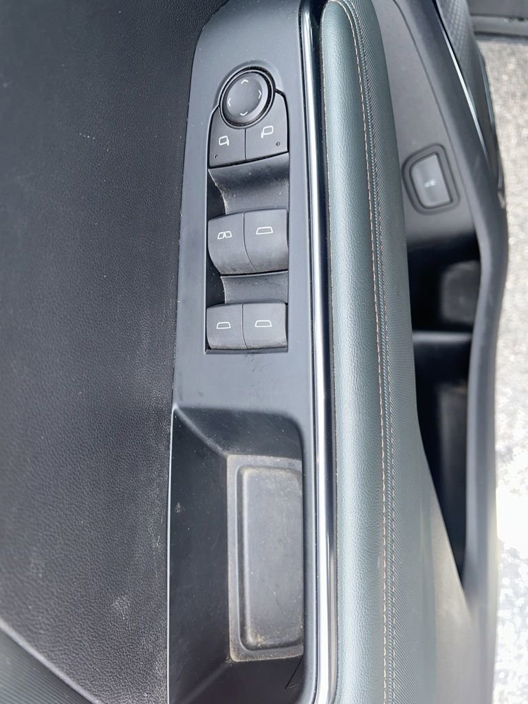 Used 2024 GMC Acadia AT4 w/ Luxury Package image 22