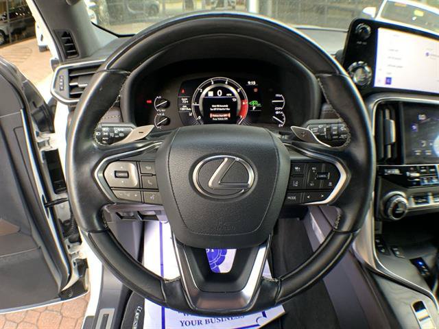 Used 2024 Lexus LX 600 4WD w/ Luxury Package image 14
