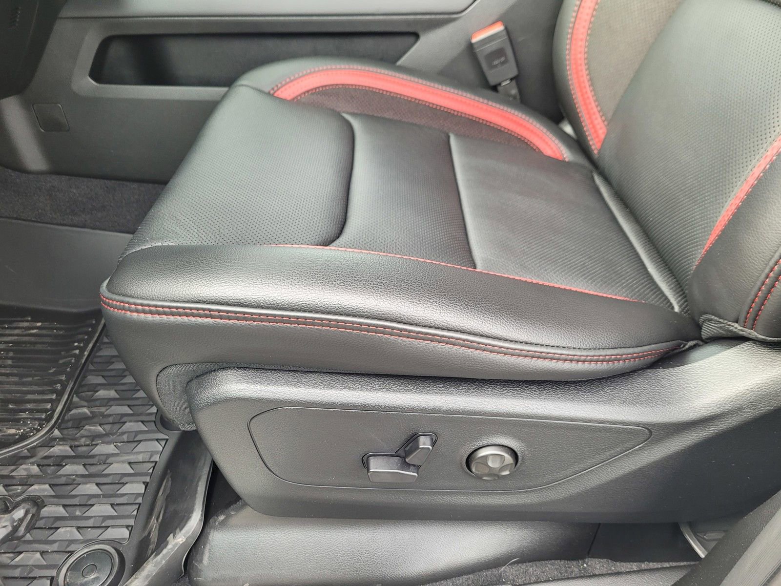 New 2026 RAM 1500 RHO w/ RHO Level 1 Equipment Group image 12