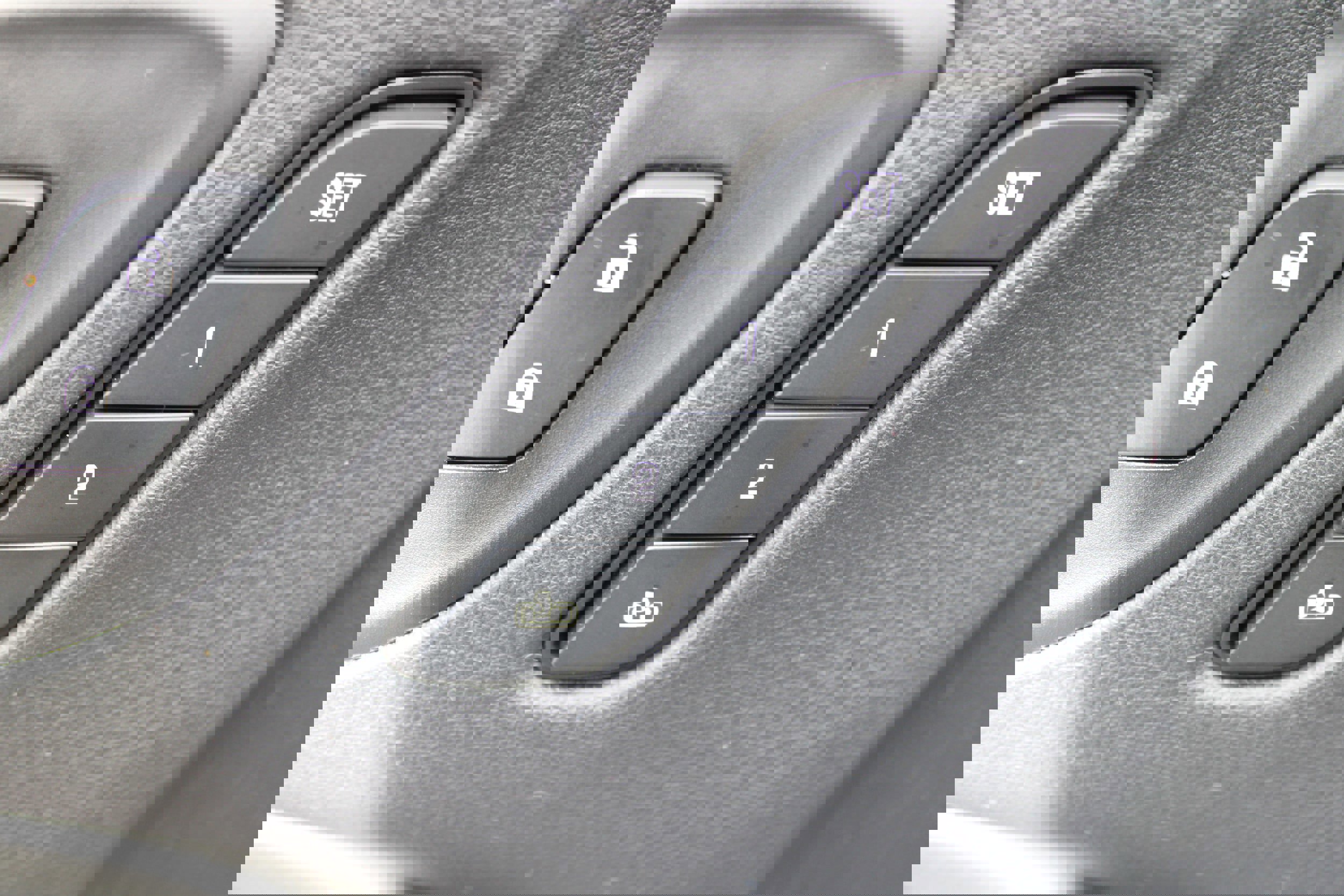 Used 2020 Buick Encore GX Essence w/ Experience Buick Package image 20