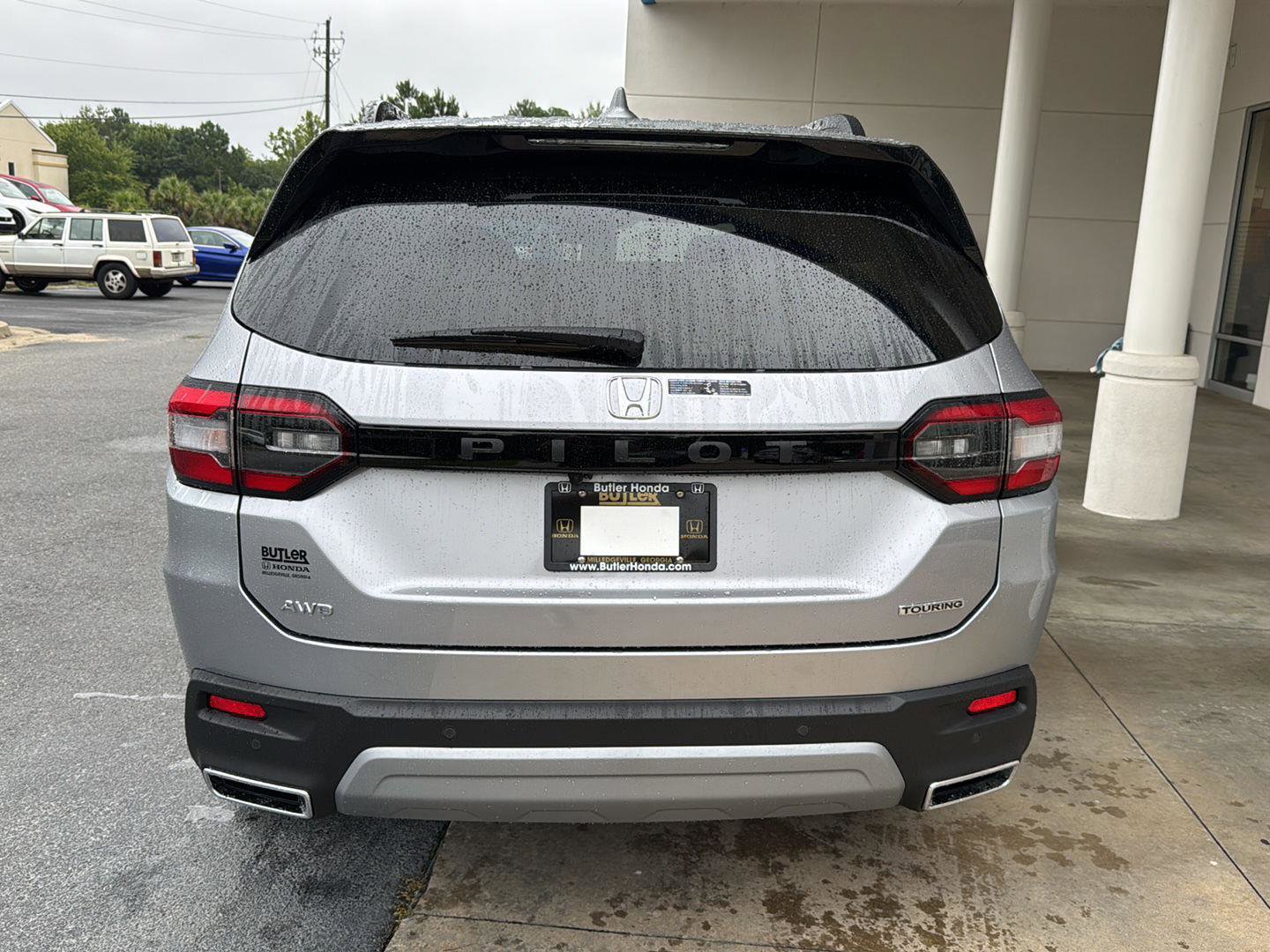 New 2025 Honda Pilot Touring image 4