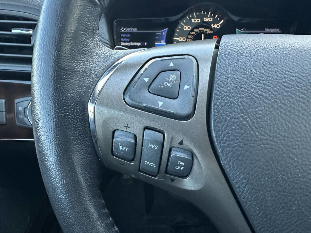 Used 2015 Lincoln MKX FWD w/ Equipment Group 102A image 40