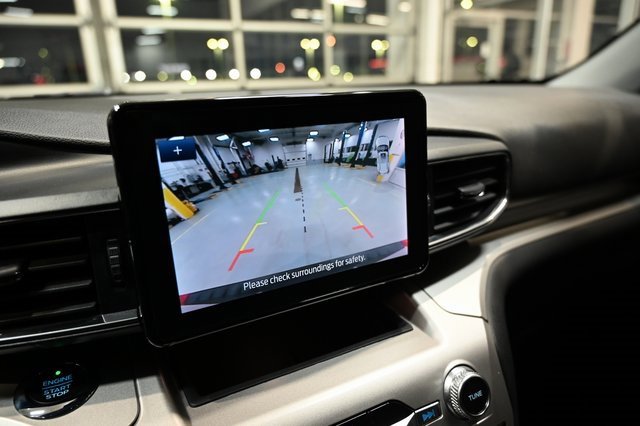 Used 2021 Ford Explorer XLT w/ Equipment Group 202A image 17