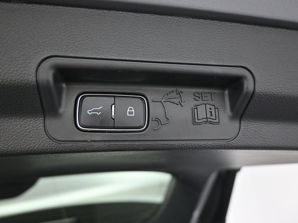 Certified 2023 Ford Explorer XLT image 27