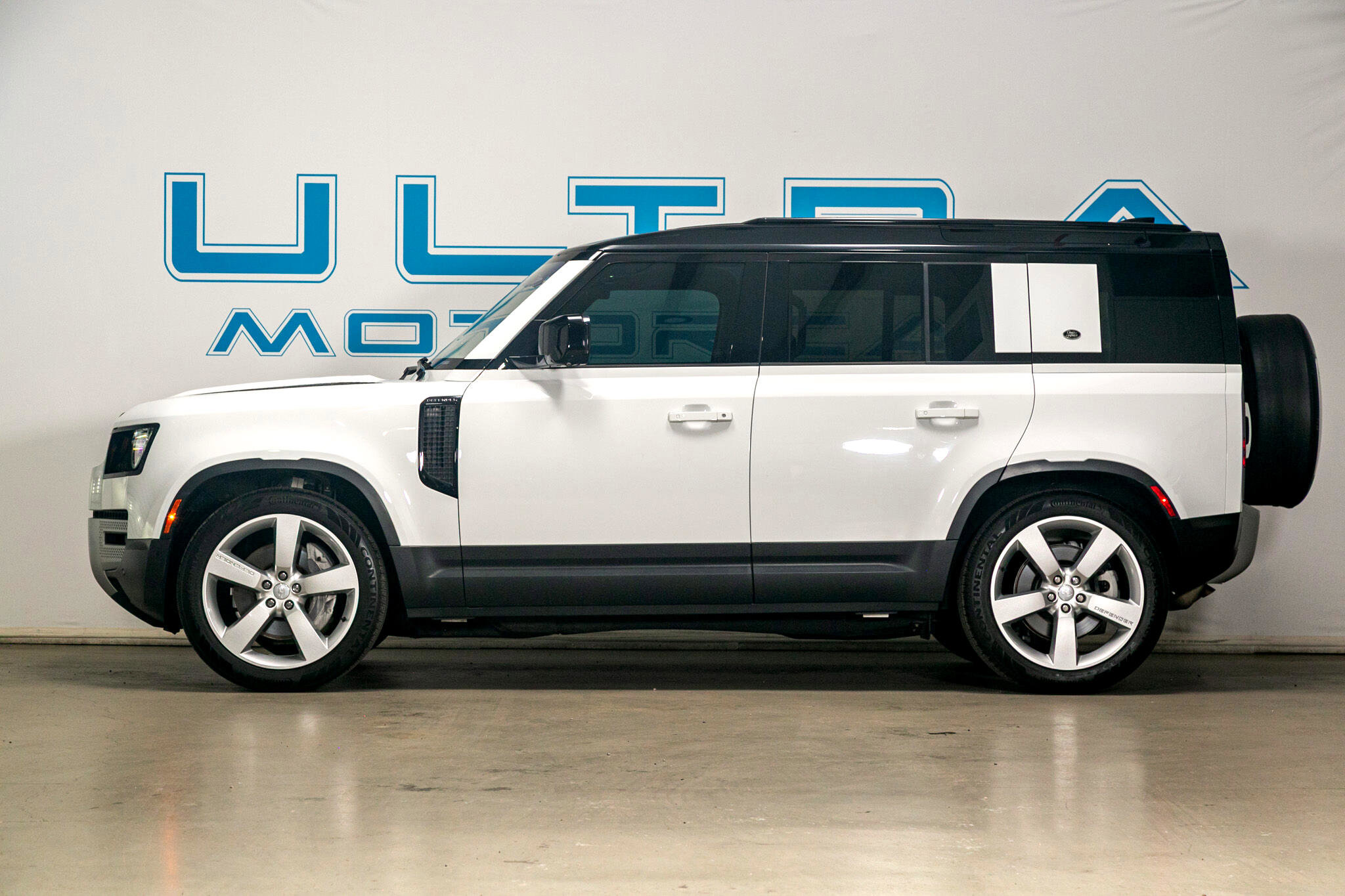 Used 2022 Land Rover Defender 110 S image 3