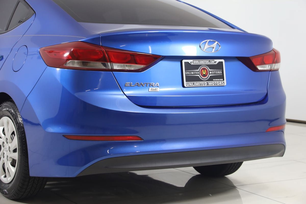 Used 2018 Hyundai Elantra SE FWD image 18