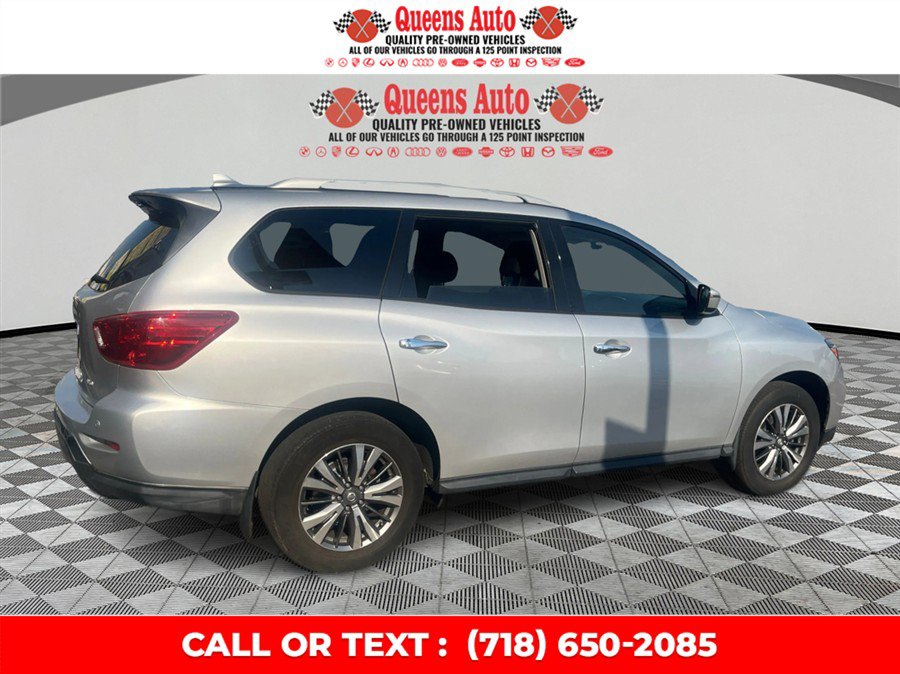 Used 2019 Nissan Pathfinder S AWD/4WD image 7