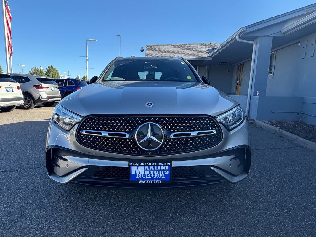 Used 2023 Mercedes-Benz GLC 300 4MATIC w/ AMG Line image 2
