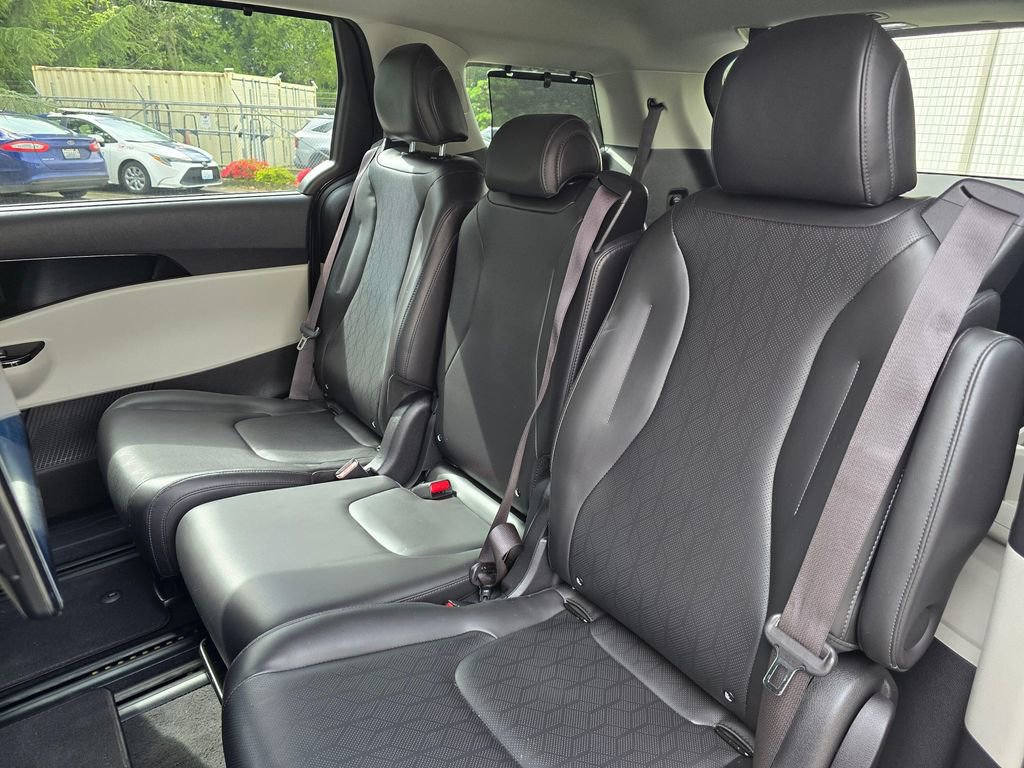 Used 2022 Kia Carnival SX FWD image 12