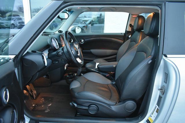 Used 2010 MINI Cooper Clubman Hardtop w/ Premium Pkg image 13
