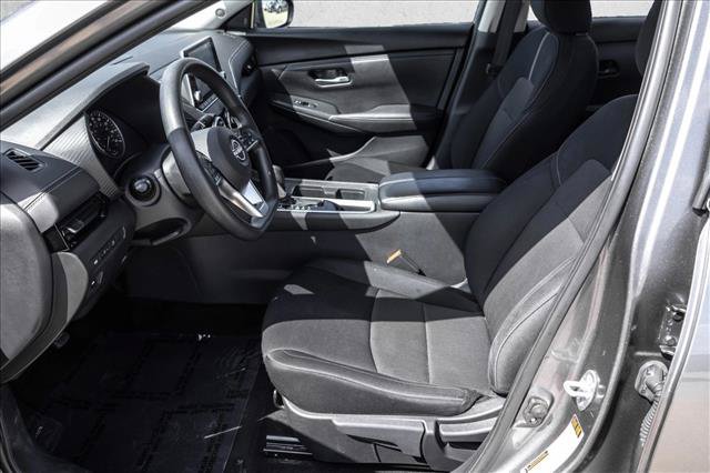 Used 2024 Nissan Sentra SV FWD image 11