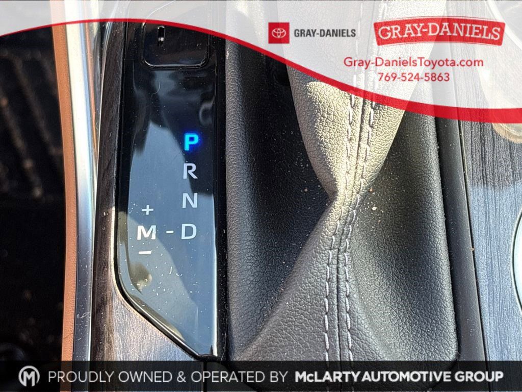 Used 2025 Toyota Highlander Platinum image 41