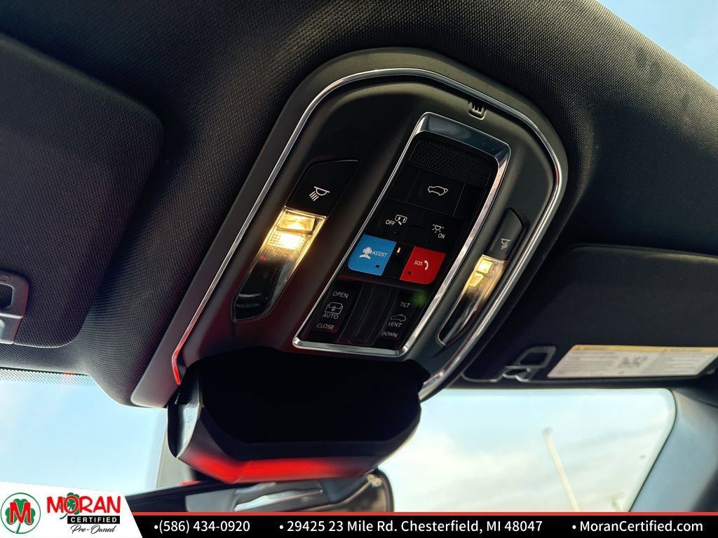 Used 2023 Jeep Grand Cherokee Altitude image 21