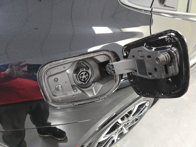 New 2026 Toyota Prius Plug-In Hybrid image 8