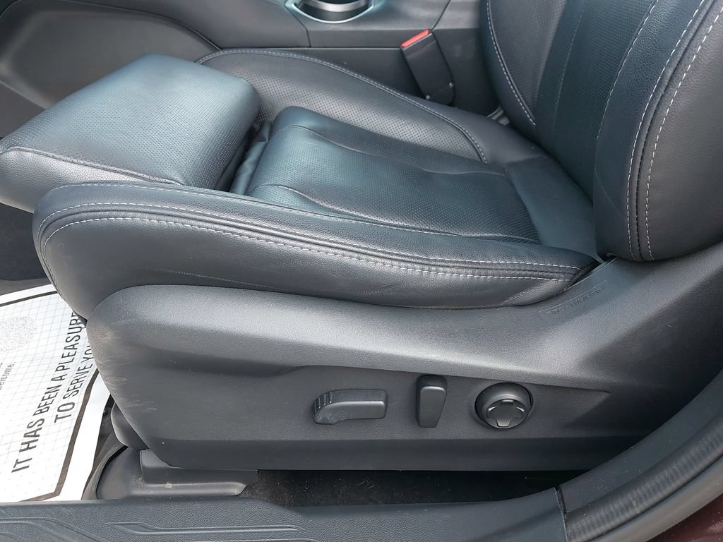 Certified 2025 Subaru Outback Touring AWD/4WD image 25