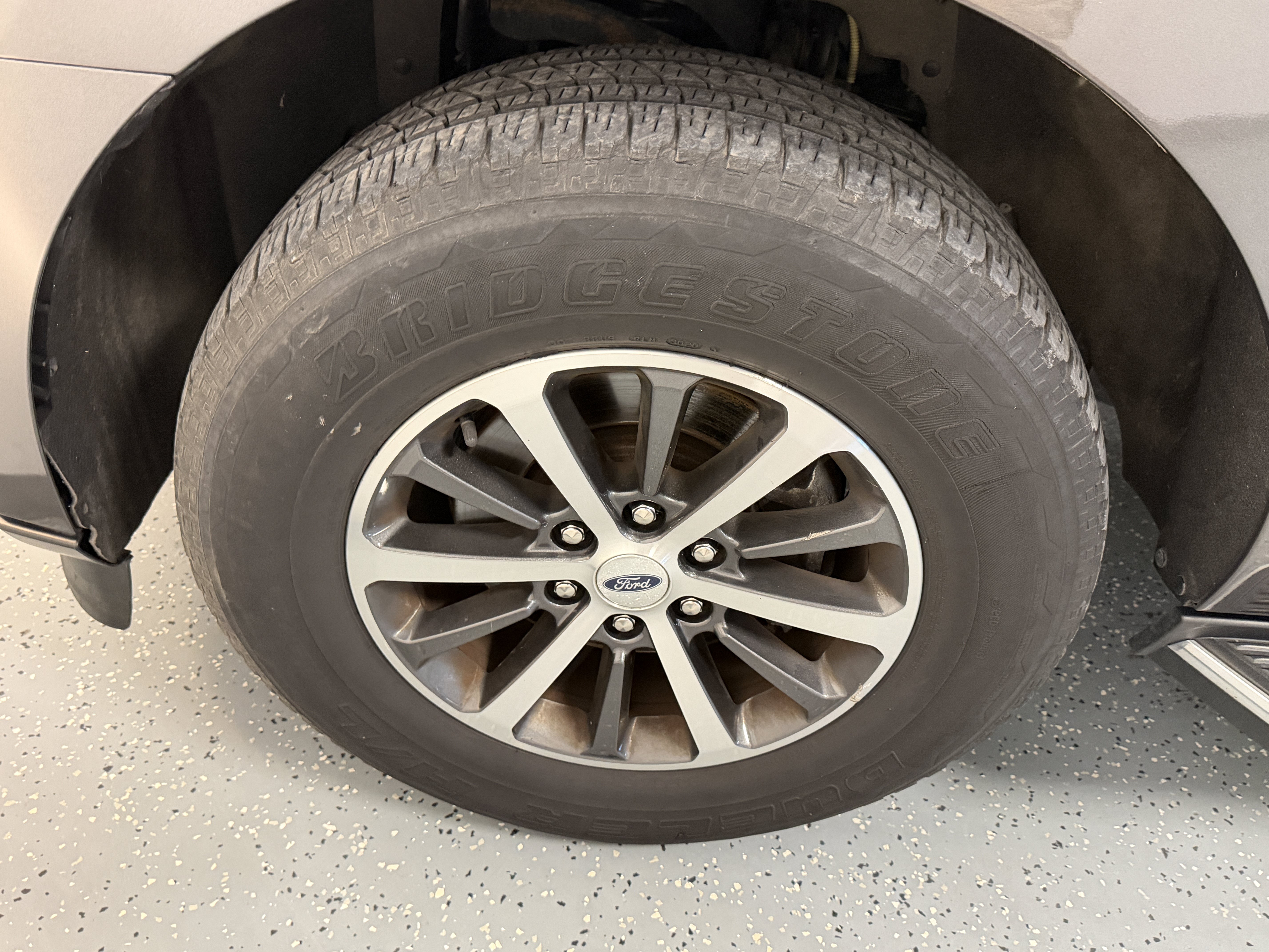 Used 2019 Ford Expedition XLT w/ Equipment Group 202A AWD/4WD image 30
