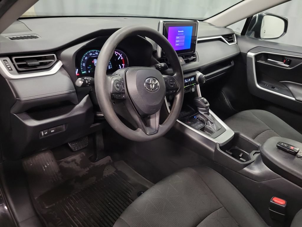 Used 2024 Toyota RAV4 XLE AWD/4WD image 16
