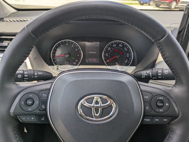 Used 2021 Toyota RAV4 XLE Premium FWD image 25