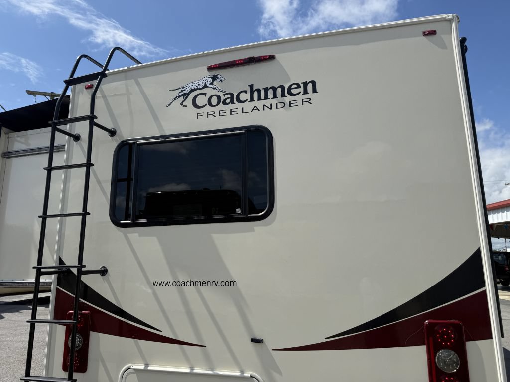 Used 2017 Ford E-450 and Econoline 450 Super Duty w/ Motorhome Prep Package RWD image 12