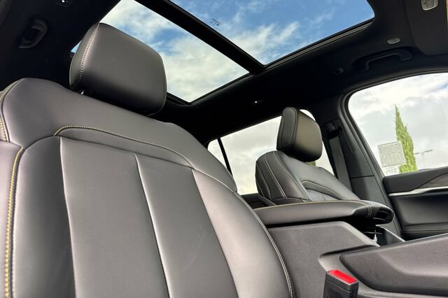 New 2026 Jeep Grand Cherokee L Limited AWD/4WD image 15