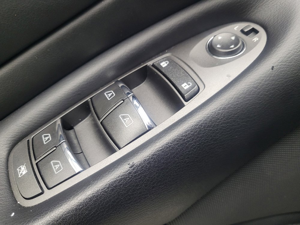 Used 2018 INFINITI Q50 Luxe w/ Essential Package (3.0T Luxe) RWD image 27