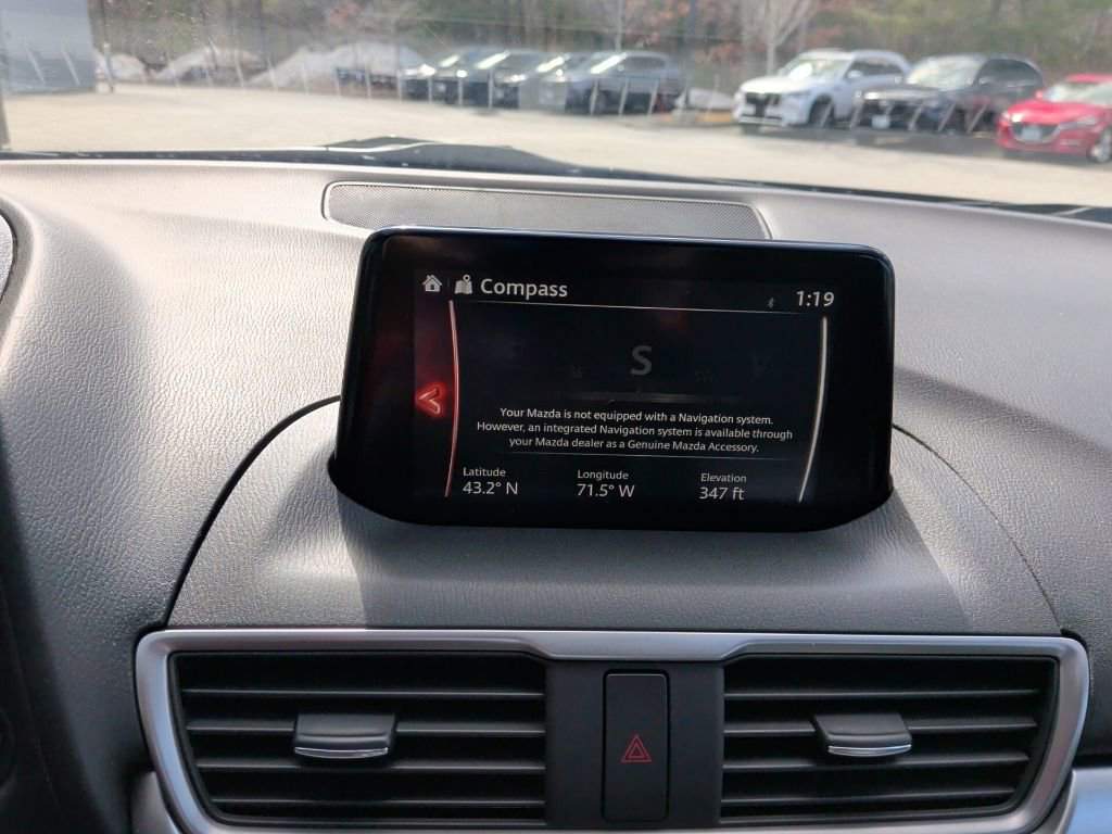 Used 2018 MAZDA MAZDA3 Touring image 24