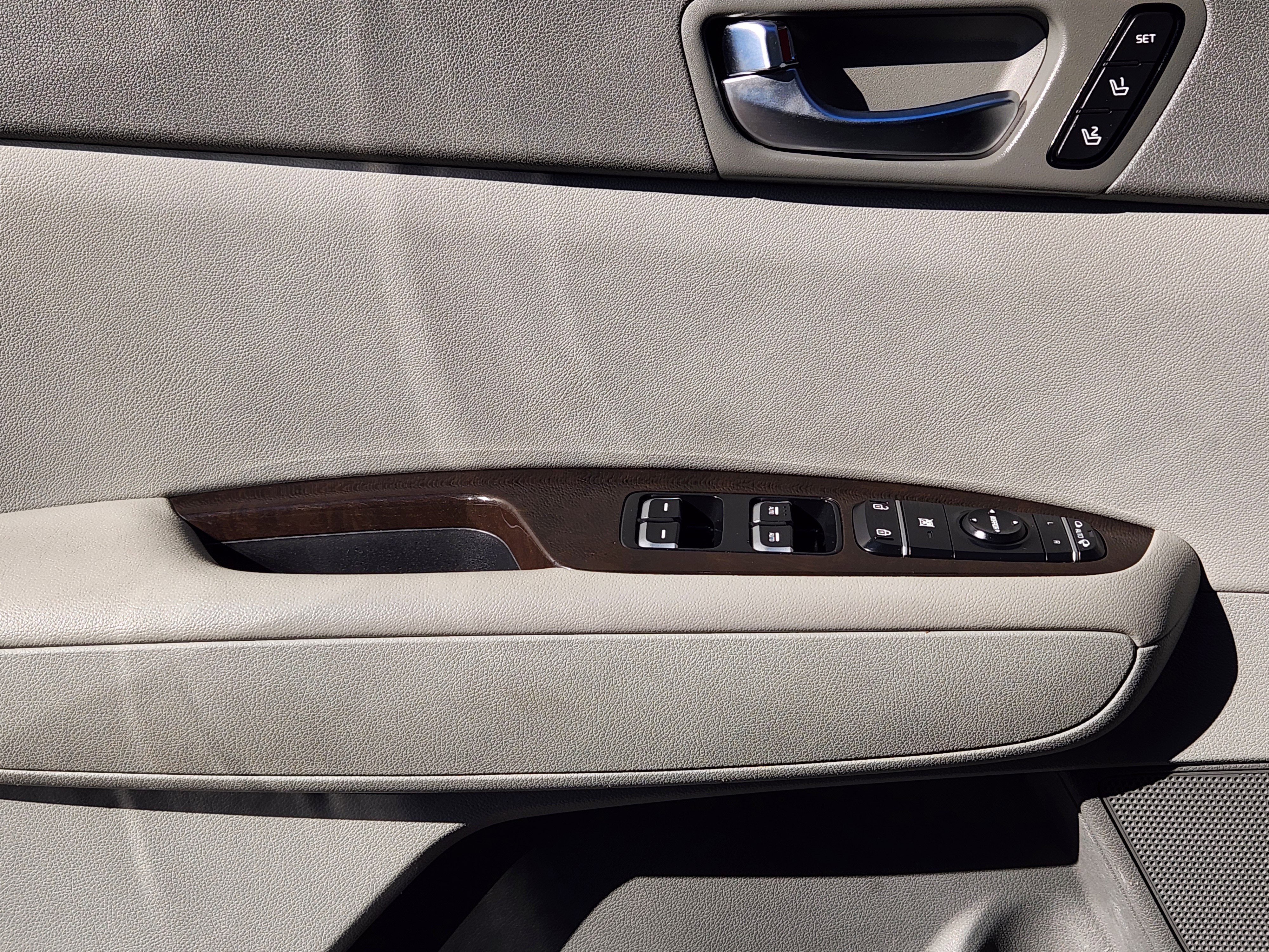 Used 2016 Kia Optima EX w/ Premium Package image 24