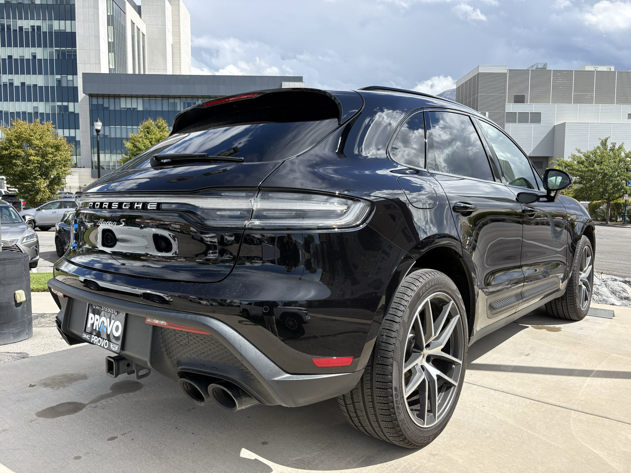Used 2024 Porsche Macan S AWD/4WD image 4