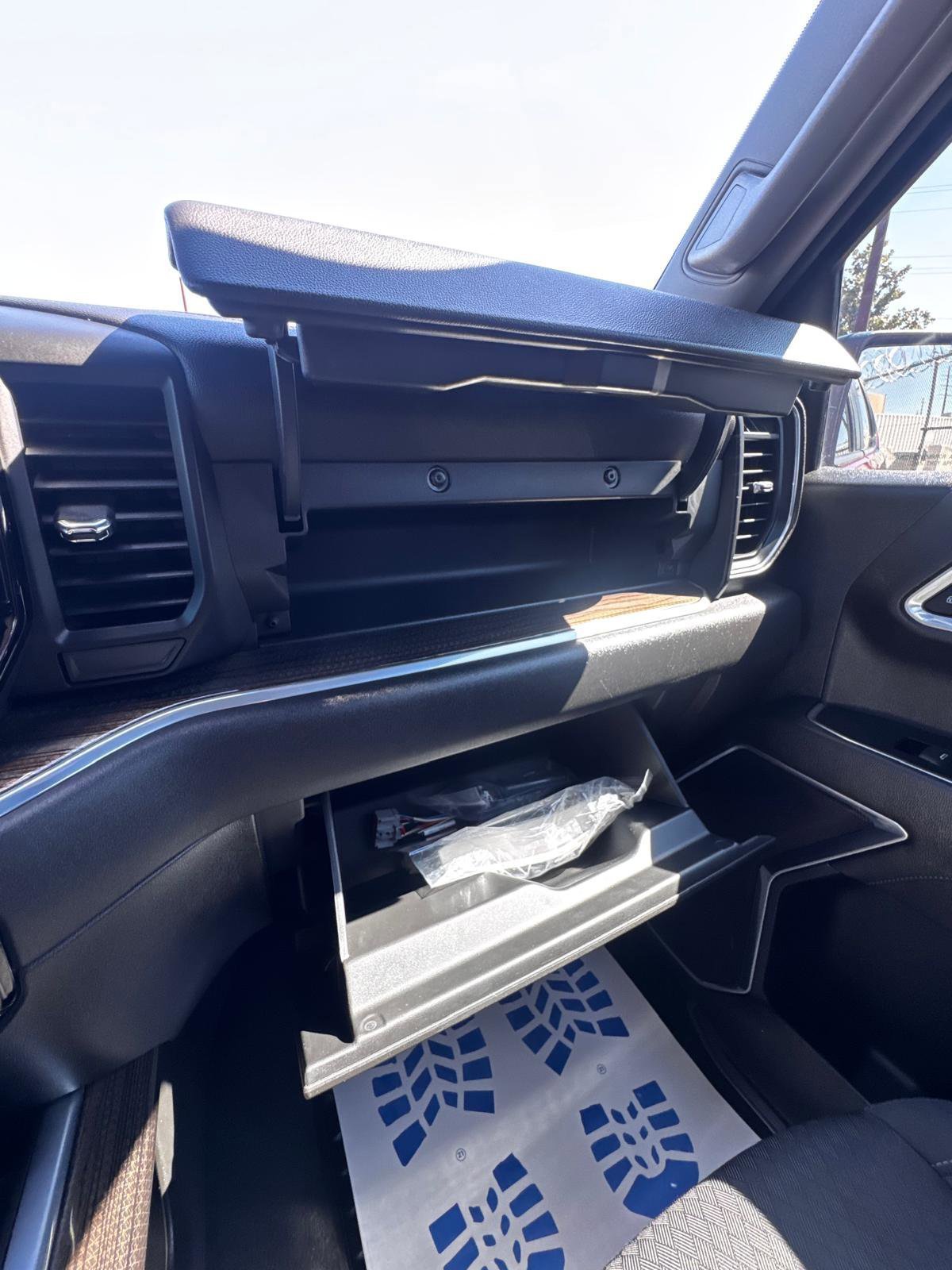 Used 2022 Chevrolet Silverado 1500 RST w/ Z71 Off-Road Package image 21