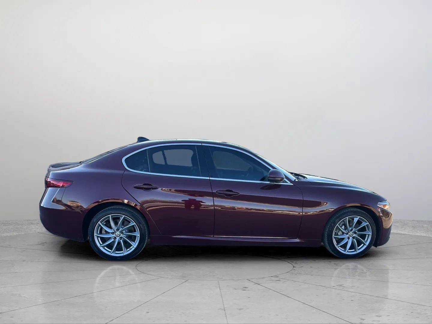 Used 2017 Alfa Romeo Giulia Ti AWD/4WD image 14