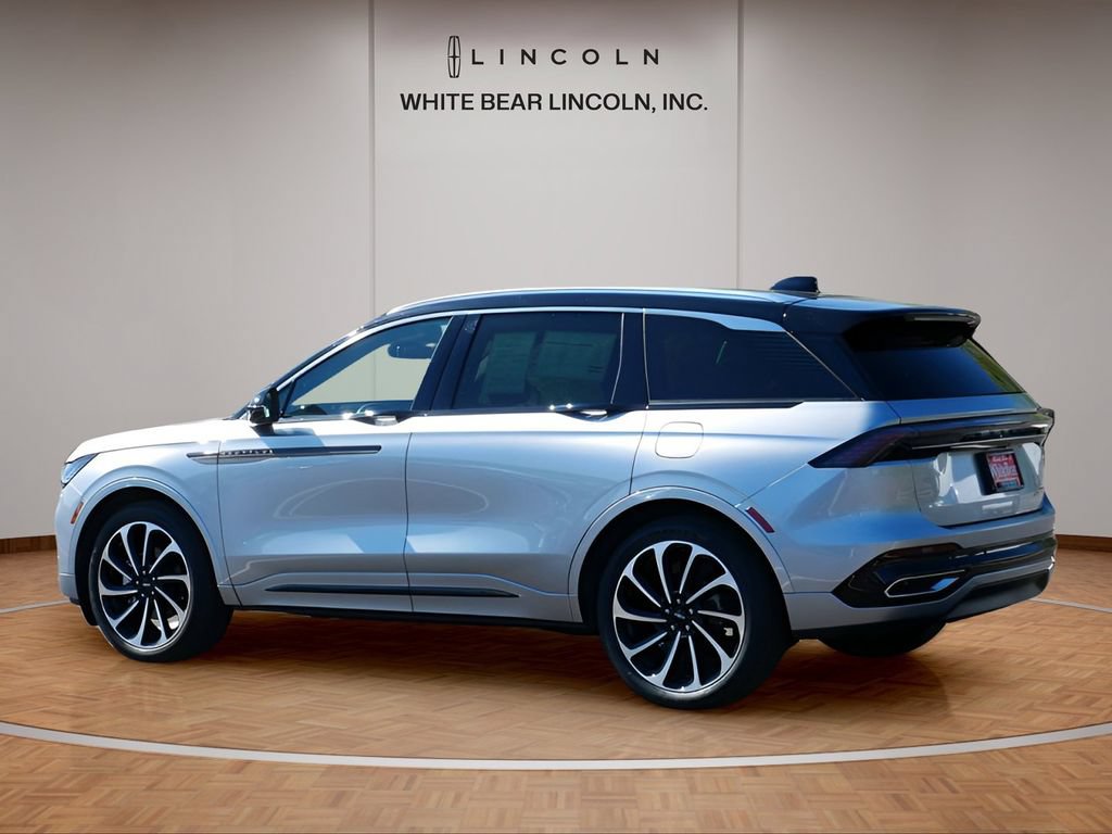 Certified 2025 Lincoln Nautilus Black Label AWD/4WD image 7
