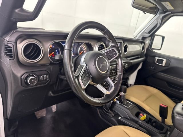 Used 2020 Jeep Wrangler Unlimited Sahara image 13