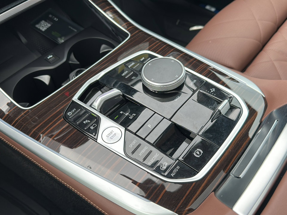 New 2026 BMW X5 xDrive50e image 26