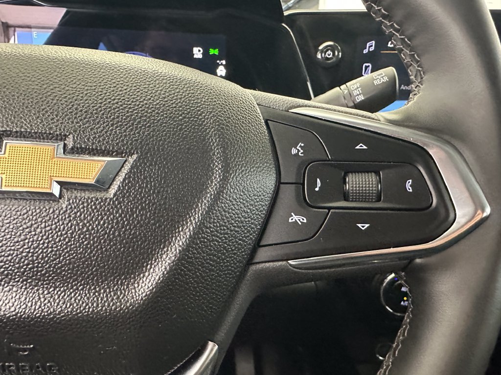 Used 2026 Chevrolet Trax LT w/ LT Convenience Package FWD image 14