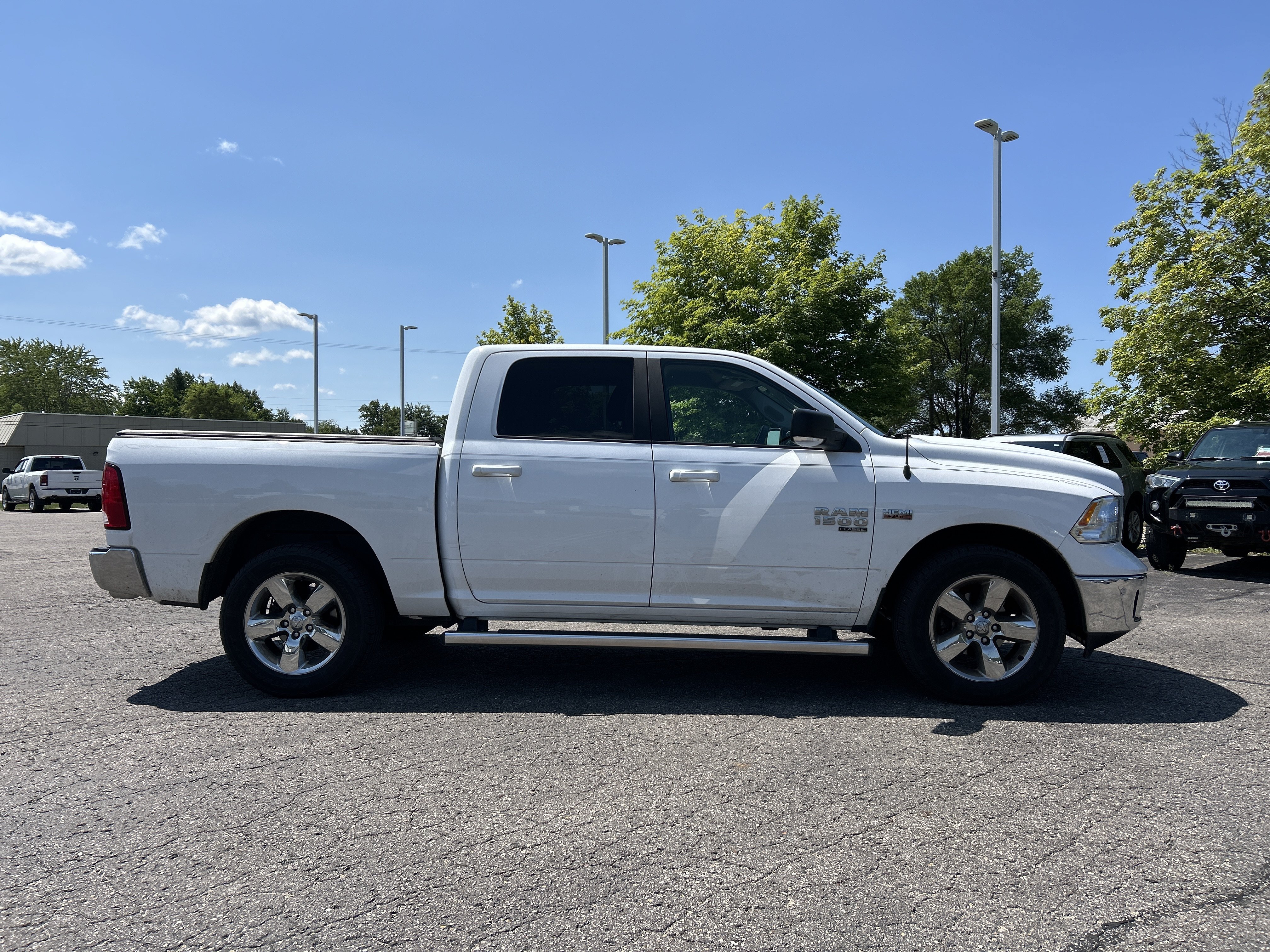 Used 2019 RAM 1500 Big Horn AWD/4WD image 3