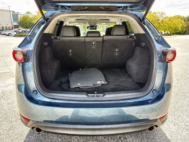 Used 2018 MAZDA CX-5 Touring w/ Preferred Equipment Package FWD image 24
