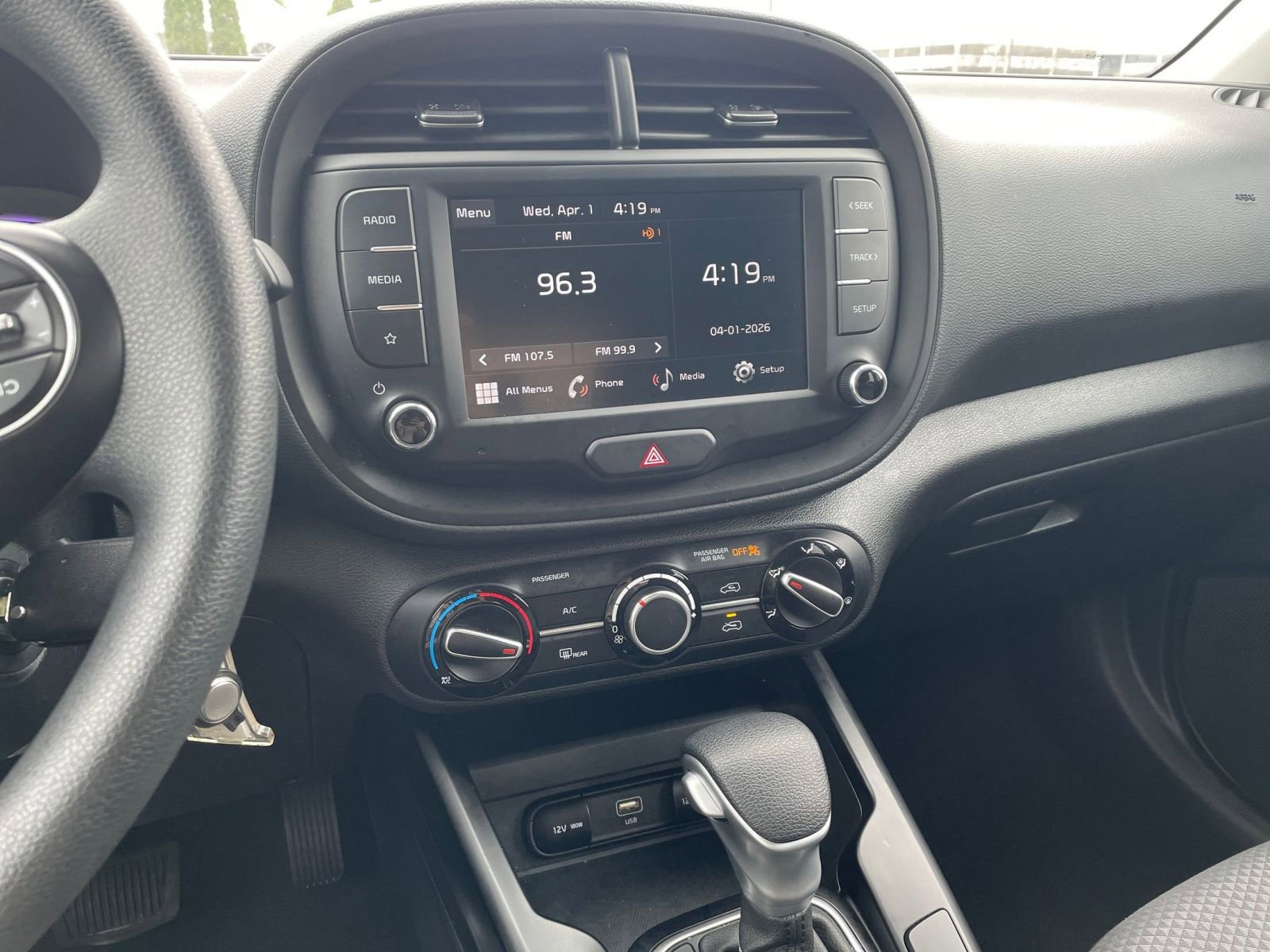 Used 2025 Kia Soul LX w/ LX Technology Package image 17