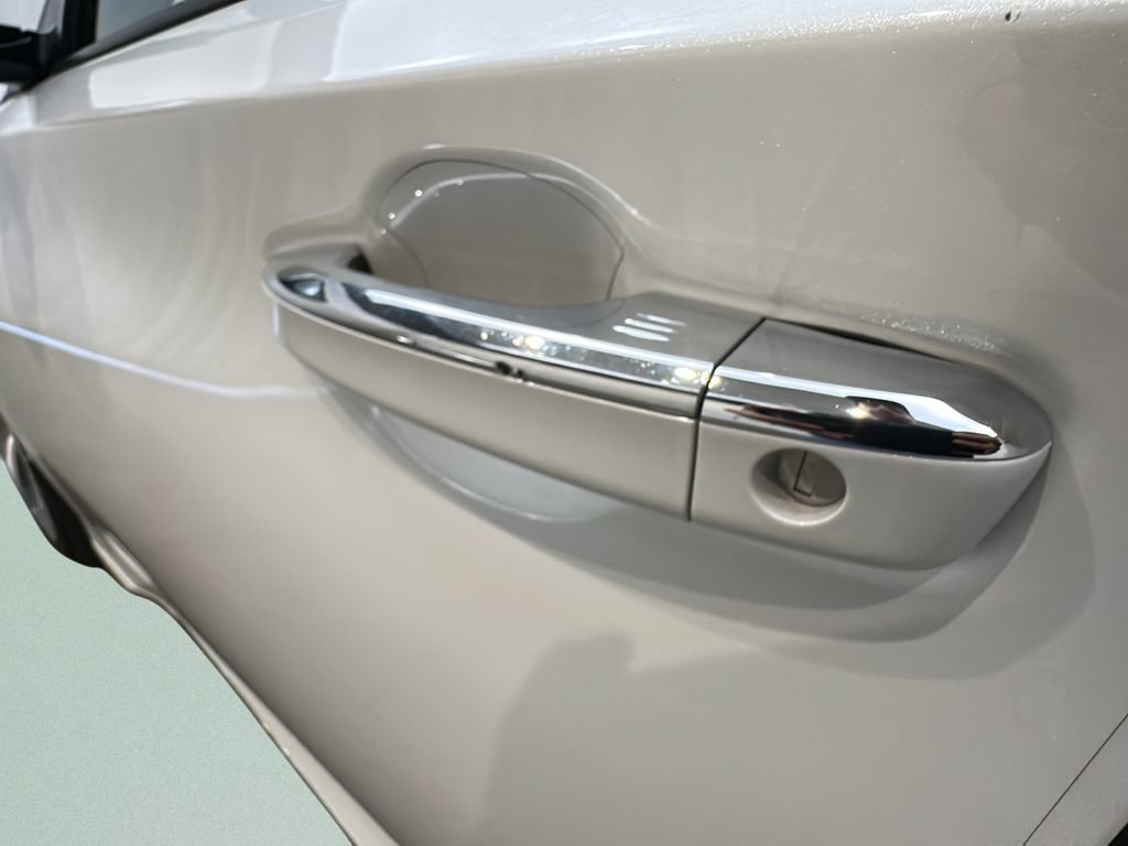 Certified 2018 Honda Accord Touring image 13