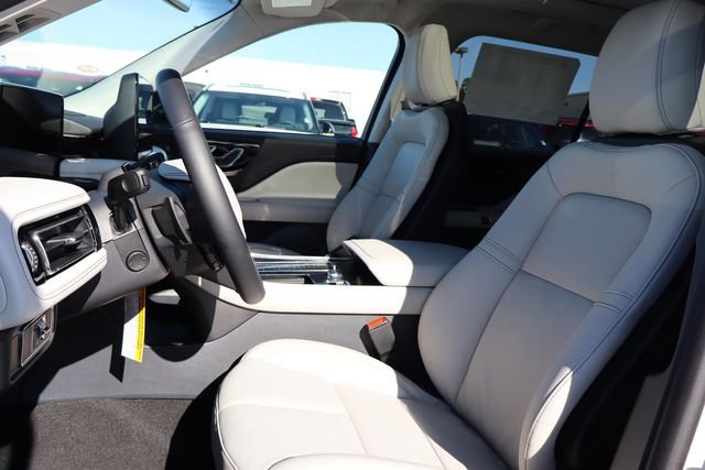 New 2025 Lincoln Aviator 2WD w/ Jet Appearance Package image 7