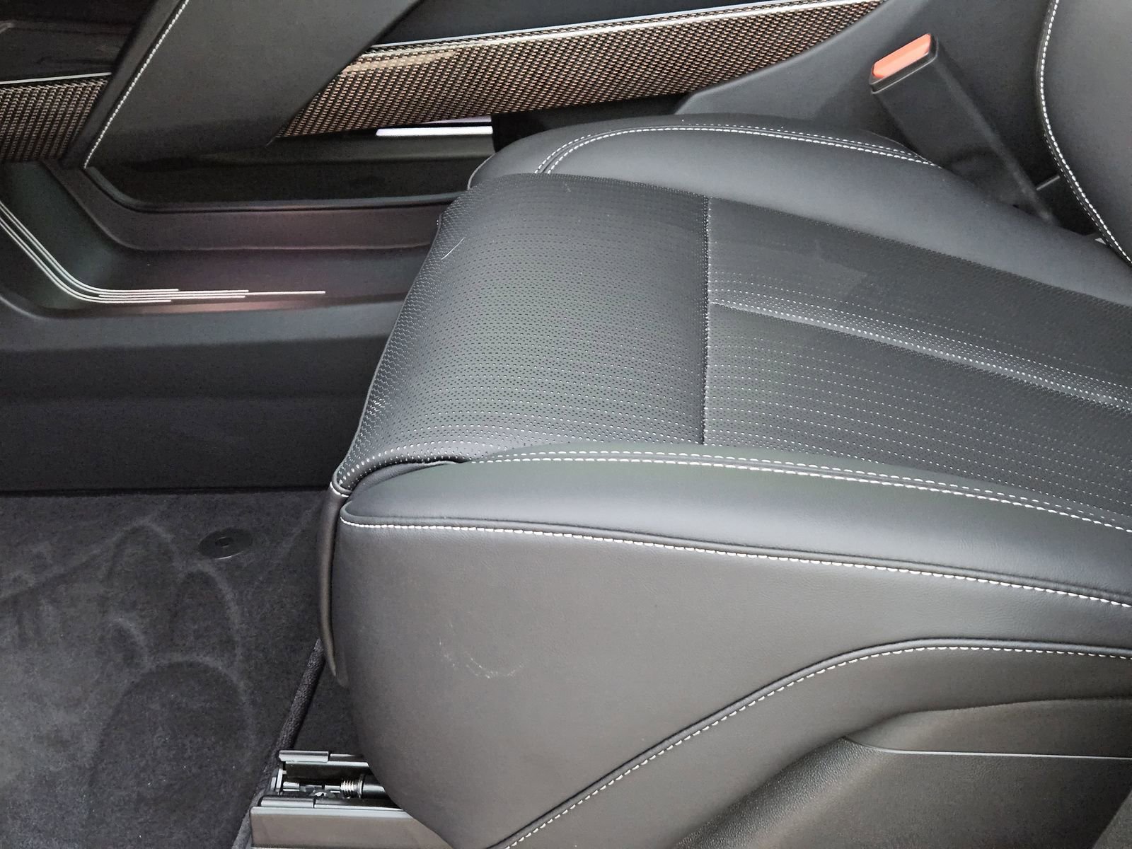 New 2026 Cadillac Vistiq Sport image 23