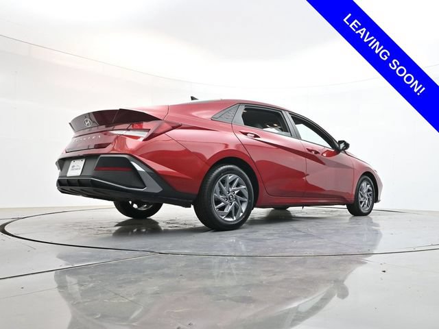 Used 2024 Hyundai Elantra SEL FWD image 32